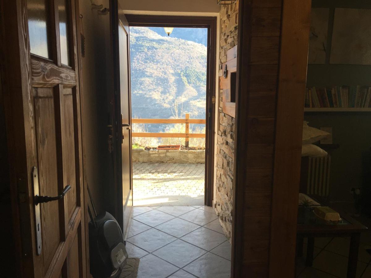 La Casa Del Bosco Apartment Aosta Bagian luar foto