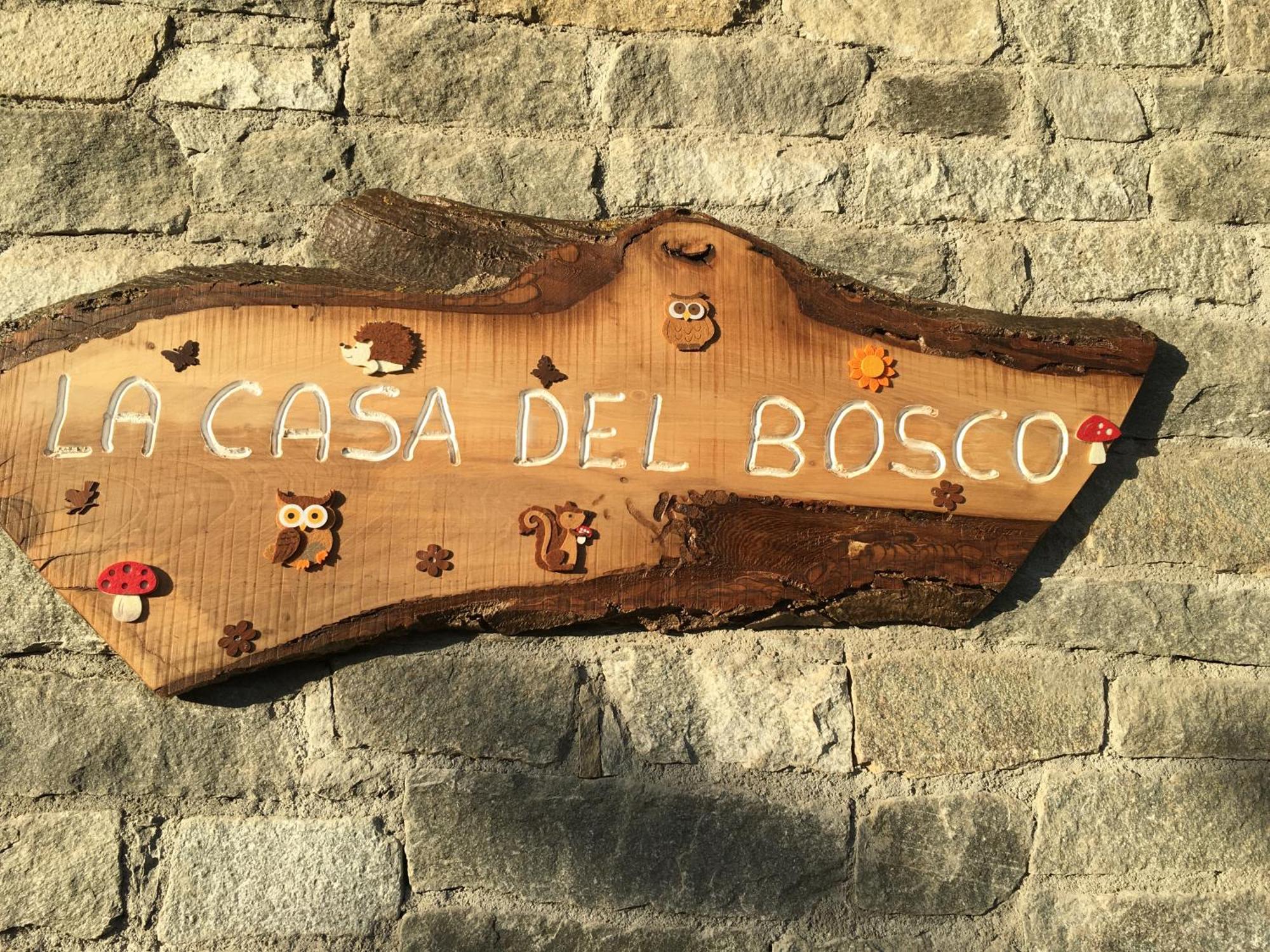 La Casa Del Bosco Apartment Aosta Bagian luar foto